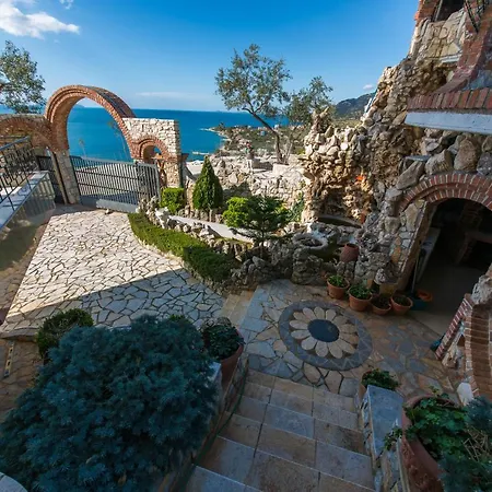 מלון Artisti Vlorë