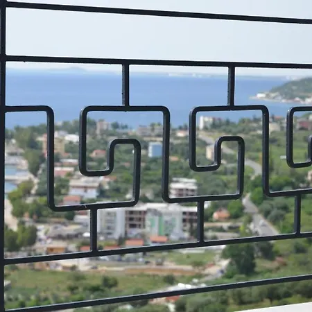 Artisti מלון Vlorë