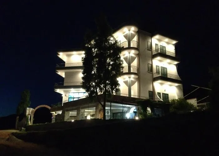 Artisti Hotel Vlorë