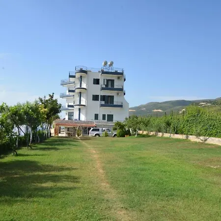 Artisti 3* Wlora