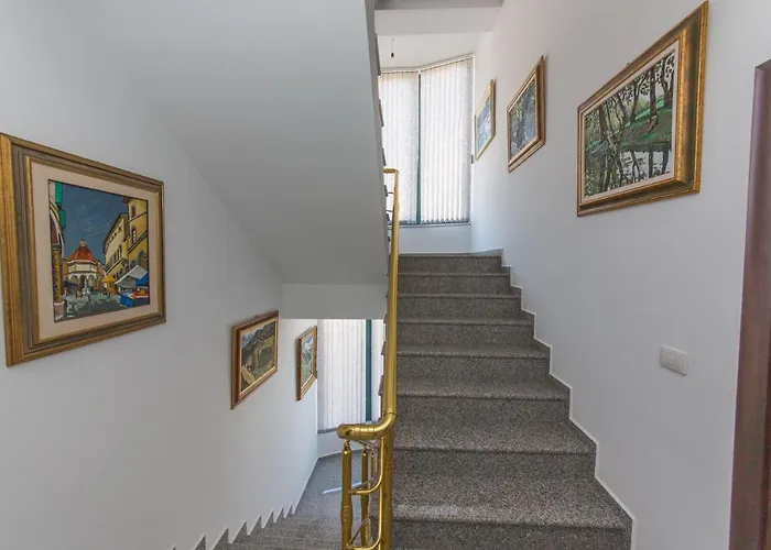 Artisti Hotel Vlorë