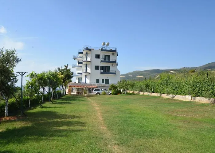 Artisti 3* Vlorë